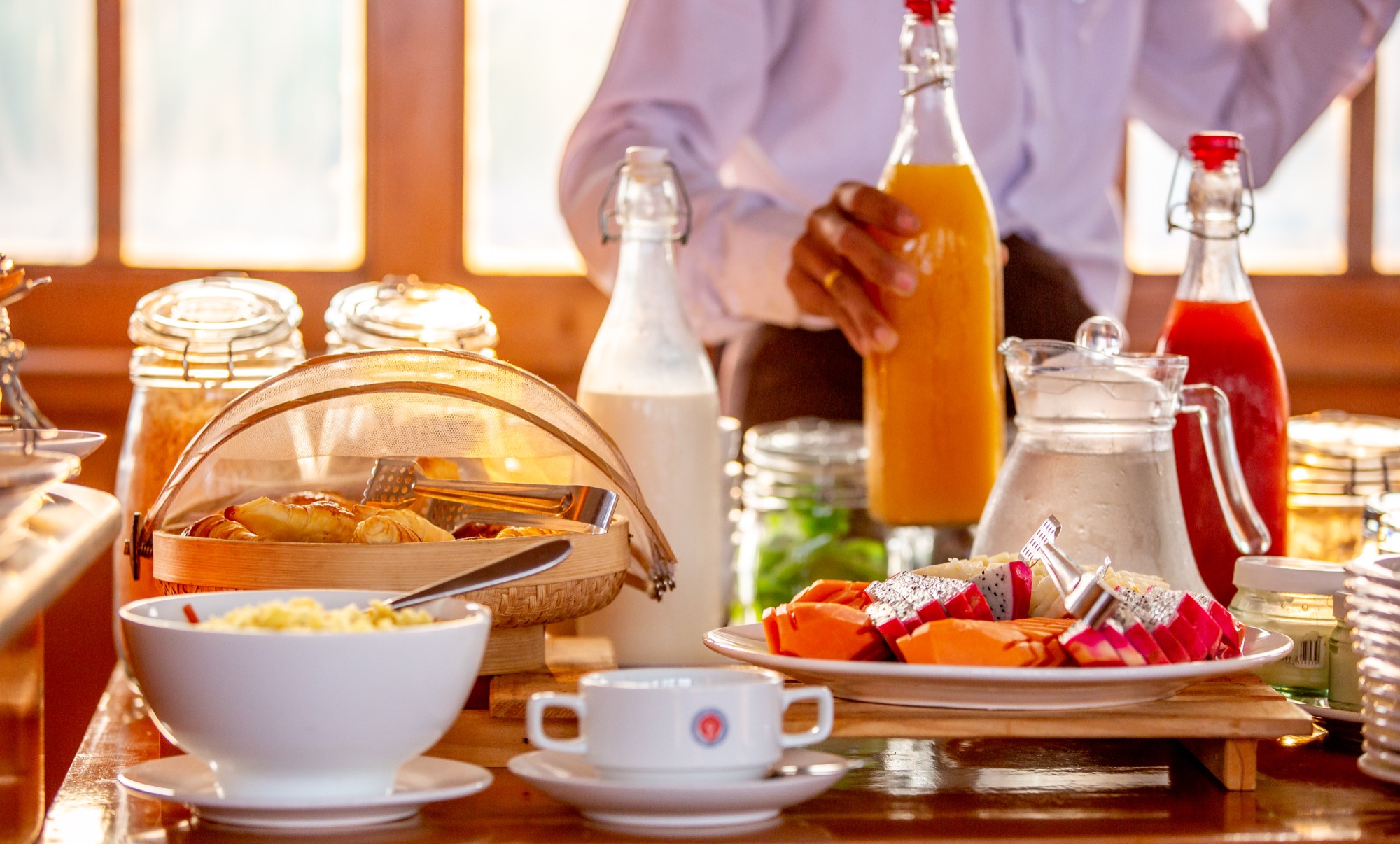 Pandaw RV Kalay Pandaw Breakfast.jpg